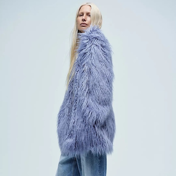 ✨ SOLD NWT FREE PEOPLE TAYLOR SWIFT PENNY LANE renata faux fur coat - Picture 5 of 13